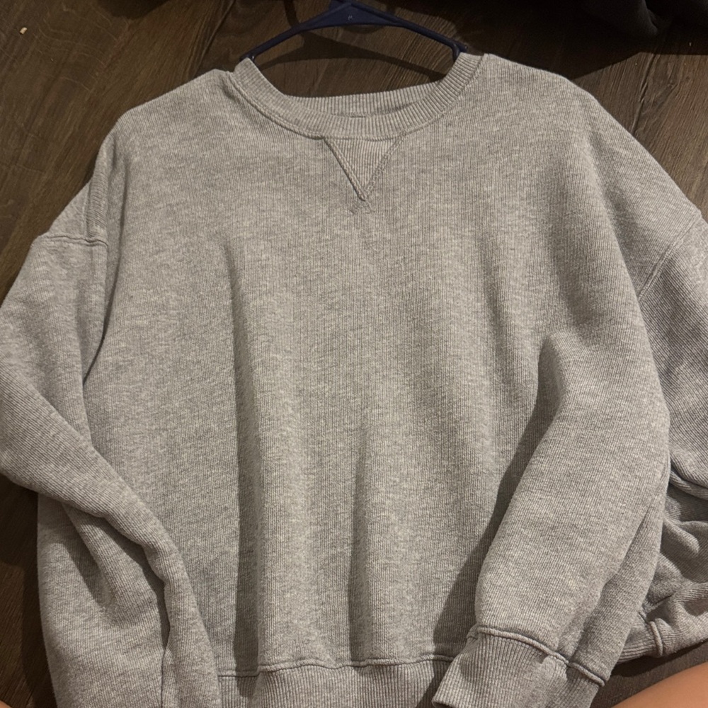 American Eagle Outfitters Gray Crewneck Sweater